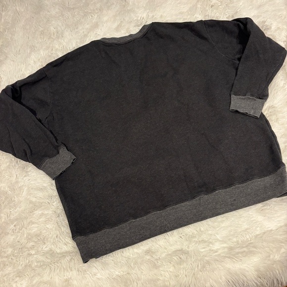 Wildfox Cry Baby Roadtripper Graphic Oversized Pullover Sweater Size Large - Picture 8 of 10